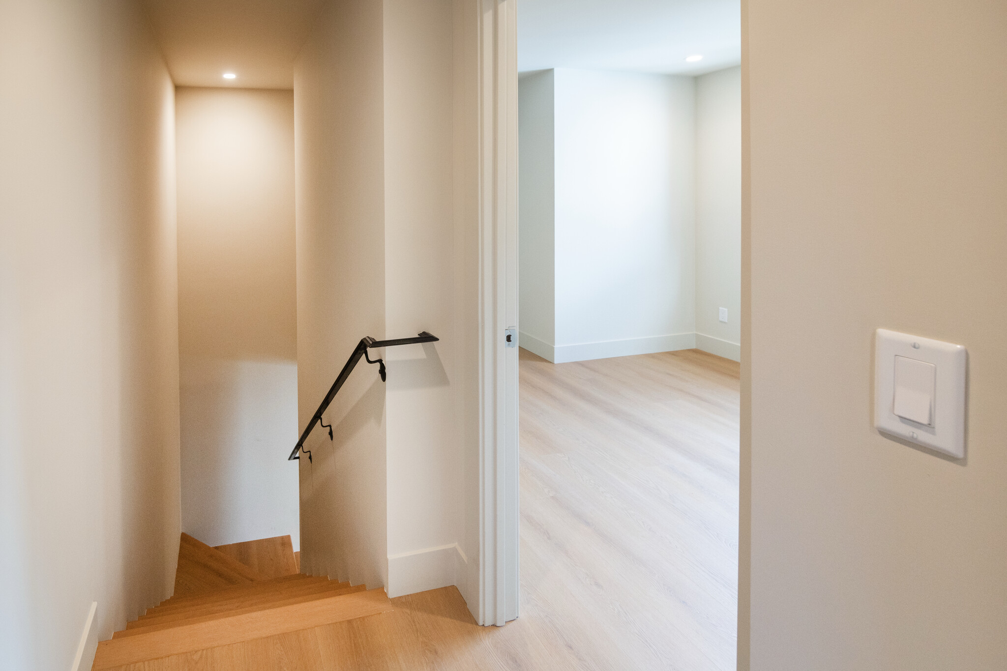 Building Photo - 4541 1/2 Melbourne Ave