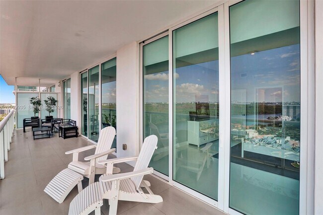 Building Photo - 400 Sunny Isles Blvd