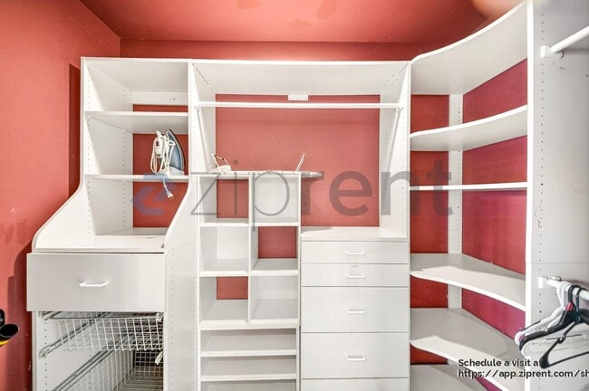 Building Photo - 138 N Hamel Dr