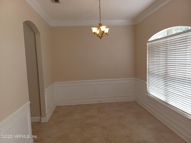 Building Photo - 4463 Ecton Ln E