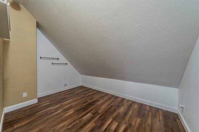 Building Photo - 1115 Douglas Dr