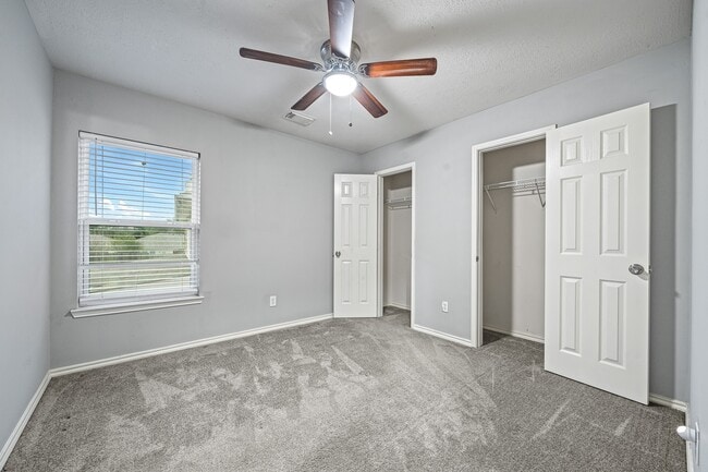 Building Photo - 6727 High Stone Ln