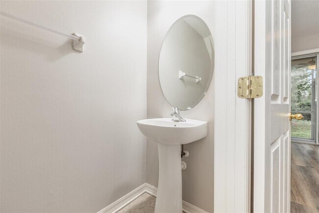 Building Photo - 1125 Grantham Dr