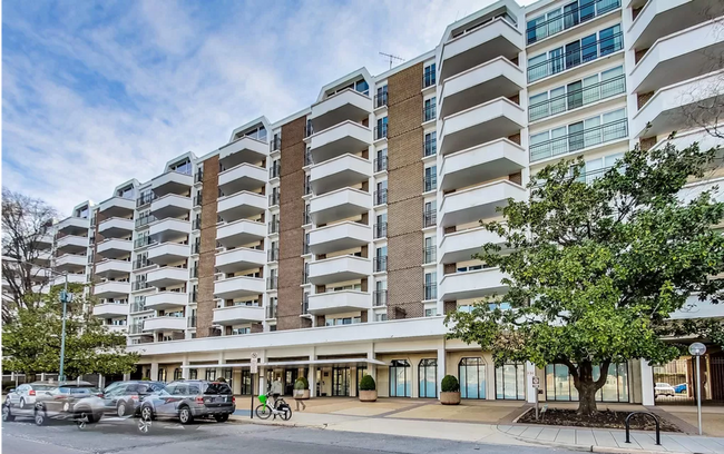 Building Photo - Newly Upgraded 2Beds/1Bath Condo in Southw...