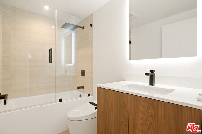 Building Photo - 10630 Wilkins Ave