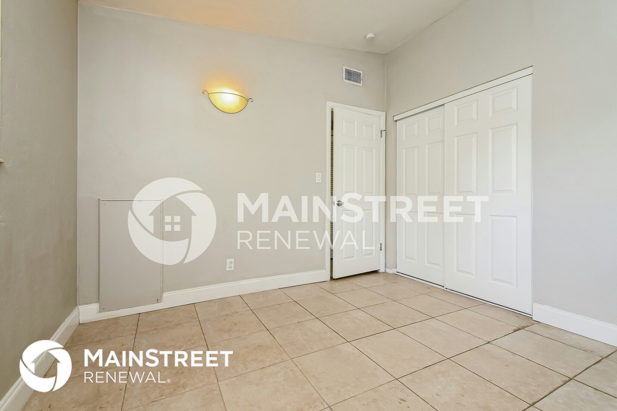 Building Photo - 3521 Schwalbe Dr