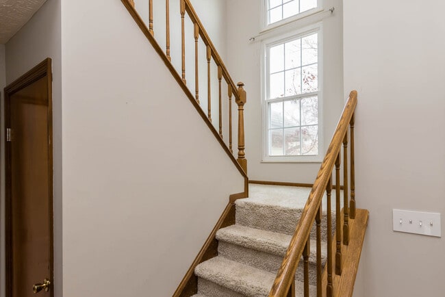 Building Photo - 6085 Tara Hill Dr