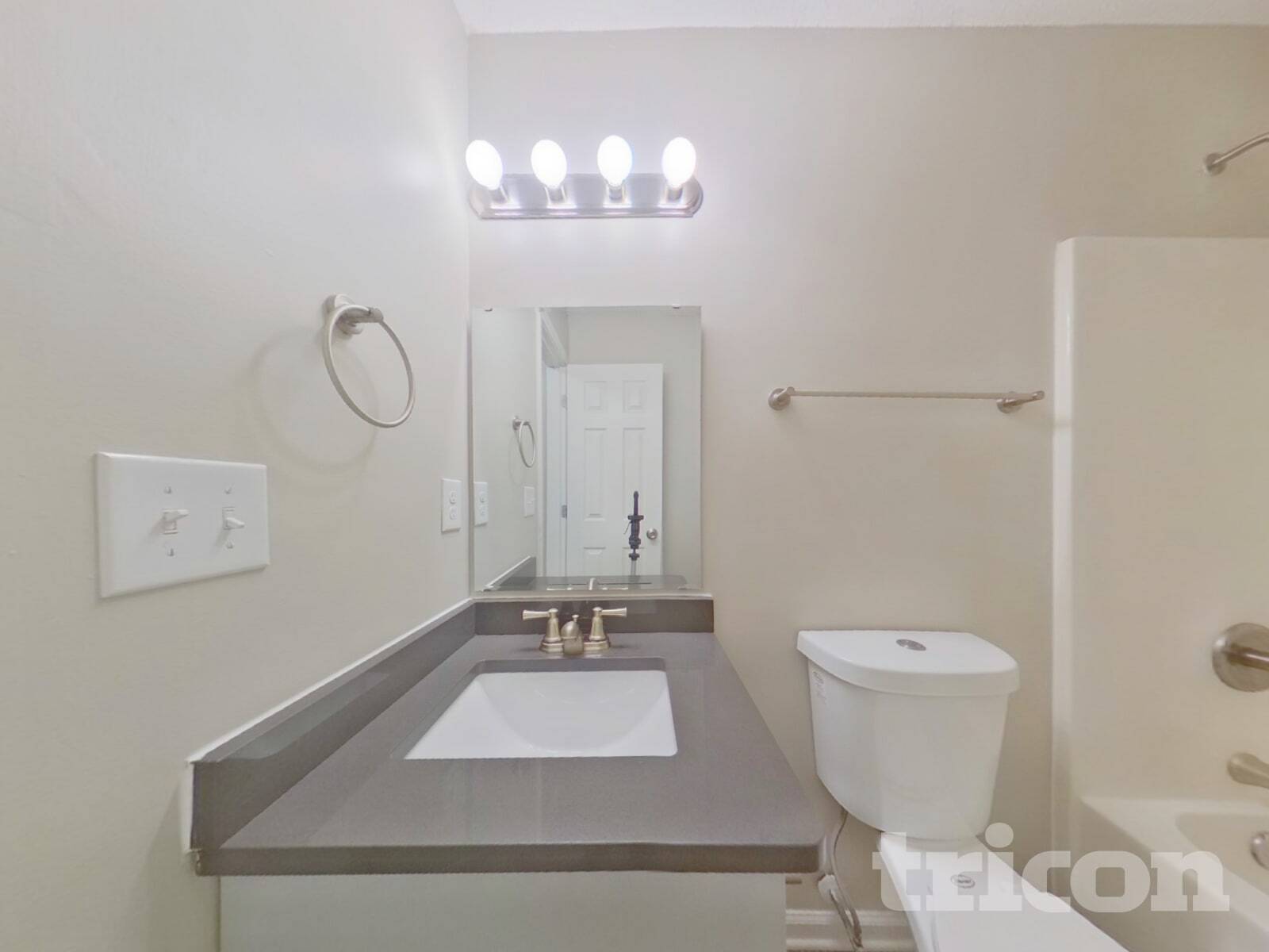 Building Photo - 5020 Osage Cir