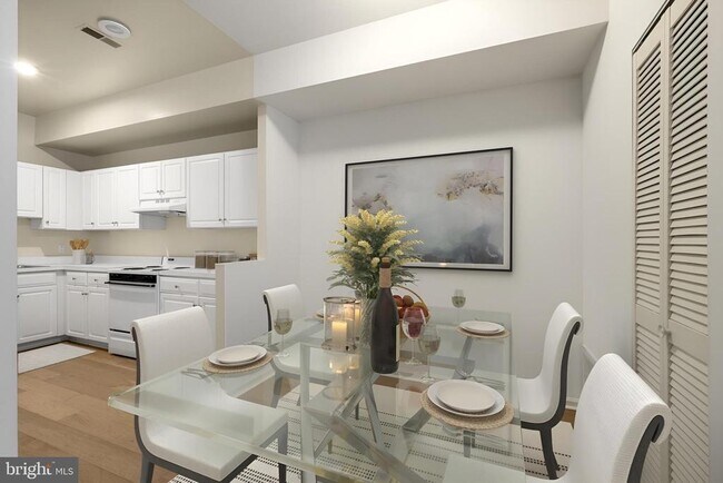 Building Photo - 1220 Sansom St