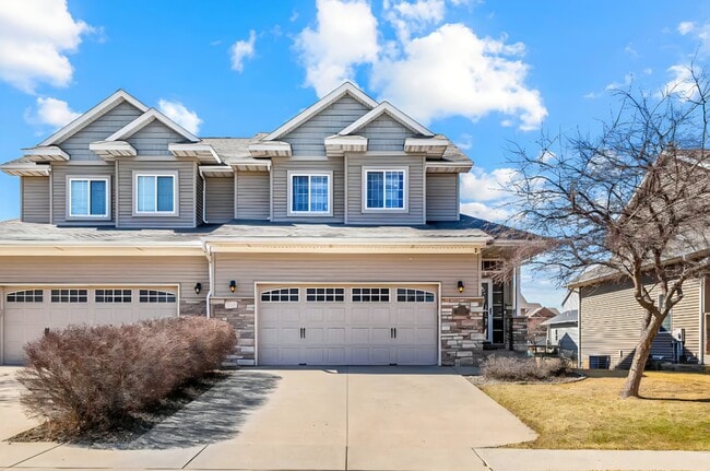 Building Photo - 1795 Sara Ct