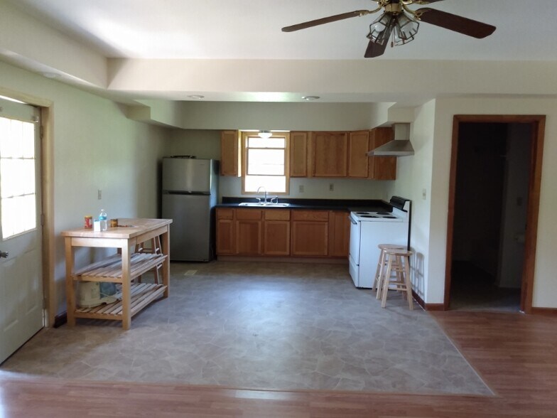 Building Photo - 62 Lick Creek Rd