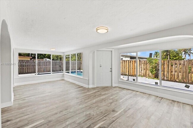 Building Photo - 4131 NW 13th Ave