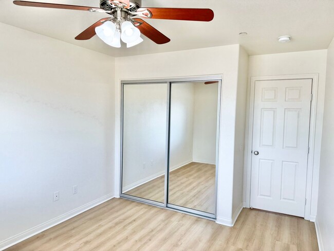 Building Photo - Huge 3 bed 2 bath Home In Storey Park Neig...