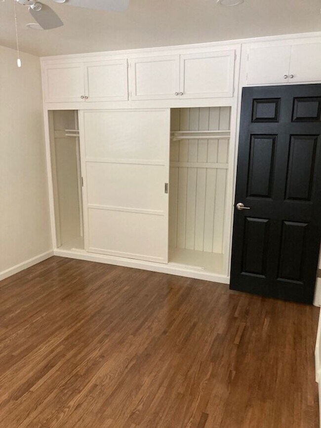 Building Photo - JUST REMODELED - 3 BEDROOM 1 BATH HOME IN ...