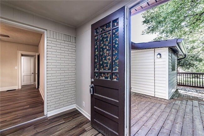 Building Photo - 1029 Katherwood Dr SW