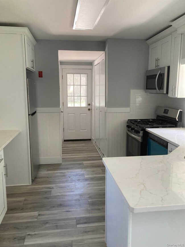 Building Photo - 101 48th St