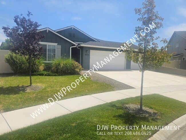Primary Photo - 16875 N Lowerfield Loop