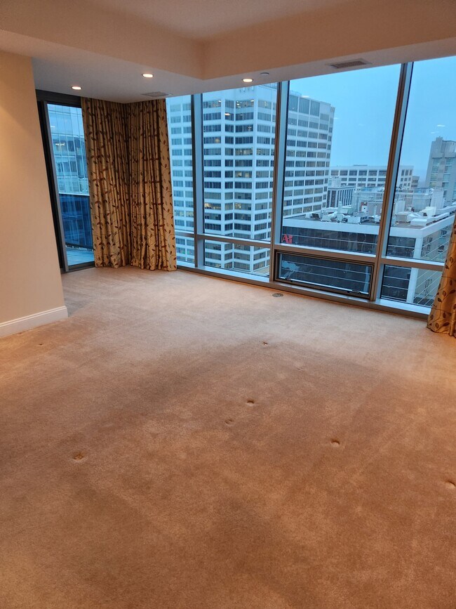 Building Photo - Turnberry