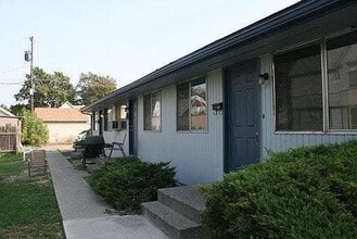 Building Photo - 816 W Cleveland Ave