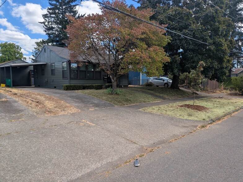 Building Photo - 7446 SE 86th Ave