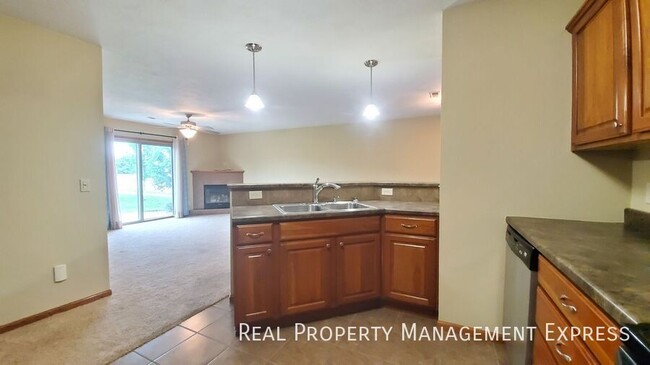 Building Photo - 8500 W Lavern Wipf St