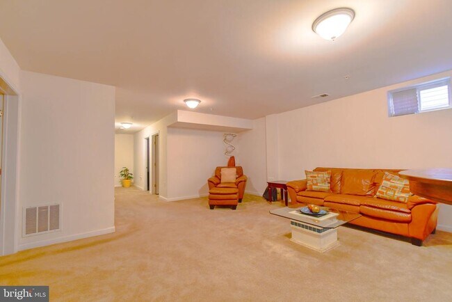Building Photo - 7104 Britens Way