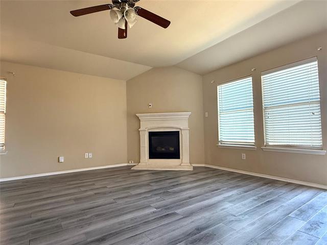 Building Photo - 1001 Golden Bear Ln