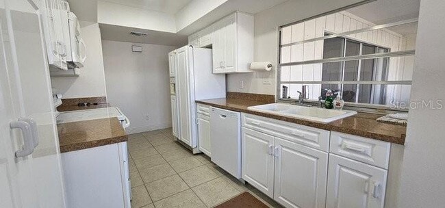 Building Photo - 1620 Montia Ct