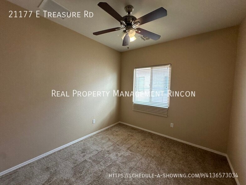 Building Photo - 21177 E Treasure Rd