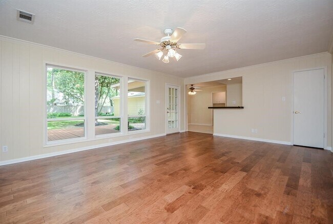 Building Photo - 6702 Moccasin Bend Dr