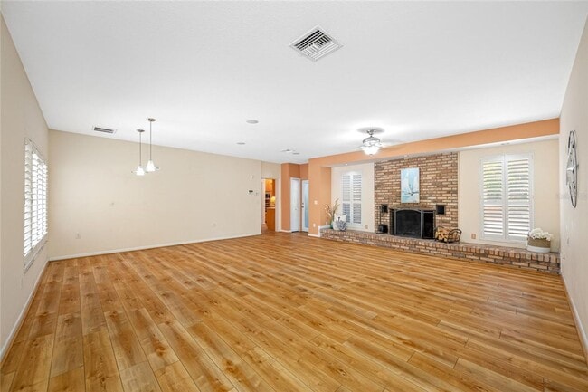 Building Photo - 401 Whitcomb Blvd