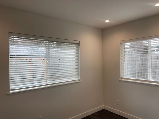 Building Photo - Brand new 2 bed/2 bath, central a/c, dishwasher, washer & dryer, deck & patio!