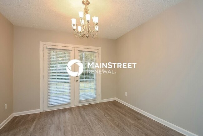 Building Photo - 4 Bedroom Pet-Friendly Home in SNELLVILLE, GA with Main Street Renewal
