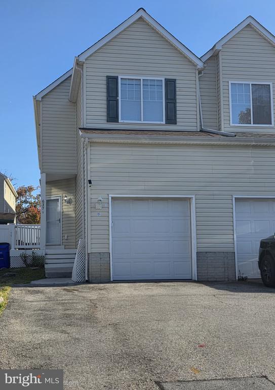 Building Photo - 6371 Forest Ave