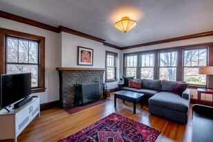 Building Photo - 4702 Lyndale Ave S