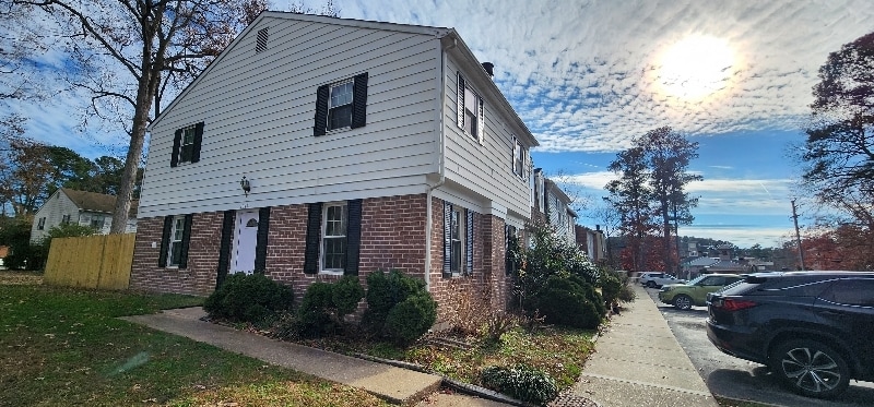 Building Photo - 1047 Old Denbigh Blvd