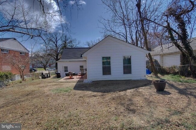 Building Photo - 2924 Virginia Ave