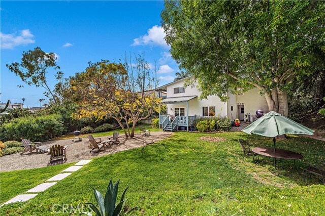 Building Photo - 303 Cazador Ln