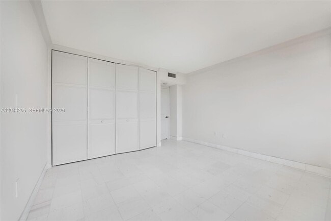 Building Photo - 155 Ocean Ln Dr