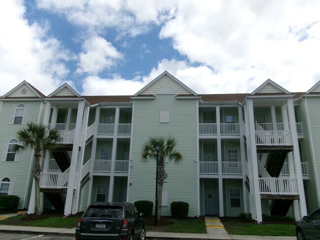 Primary Photo - 3 bedroom, 2 bath condo located in Fountai...