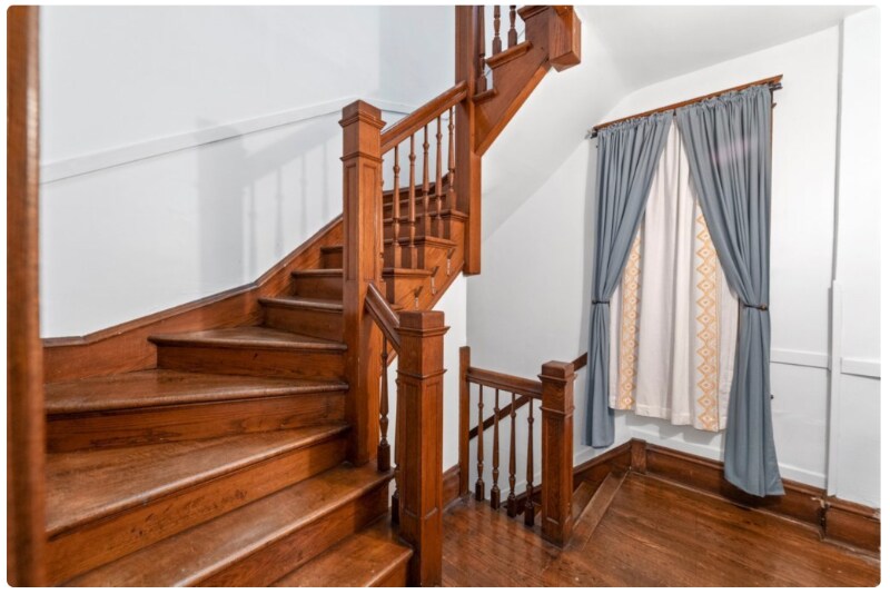 Building Photo - 1857 S California Ave