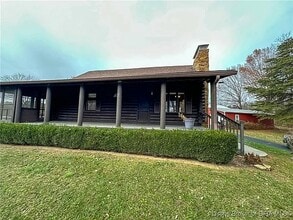 Building Photo - 2 Mile