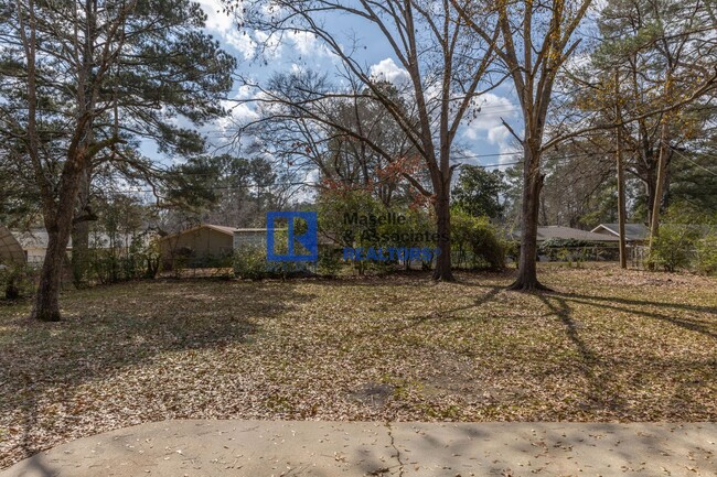 Building Photo - 3 Bed/2 Bath Home in Jackson!