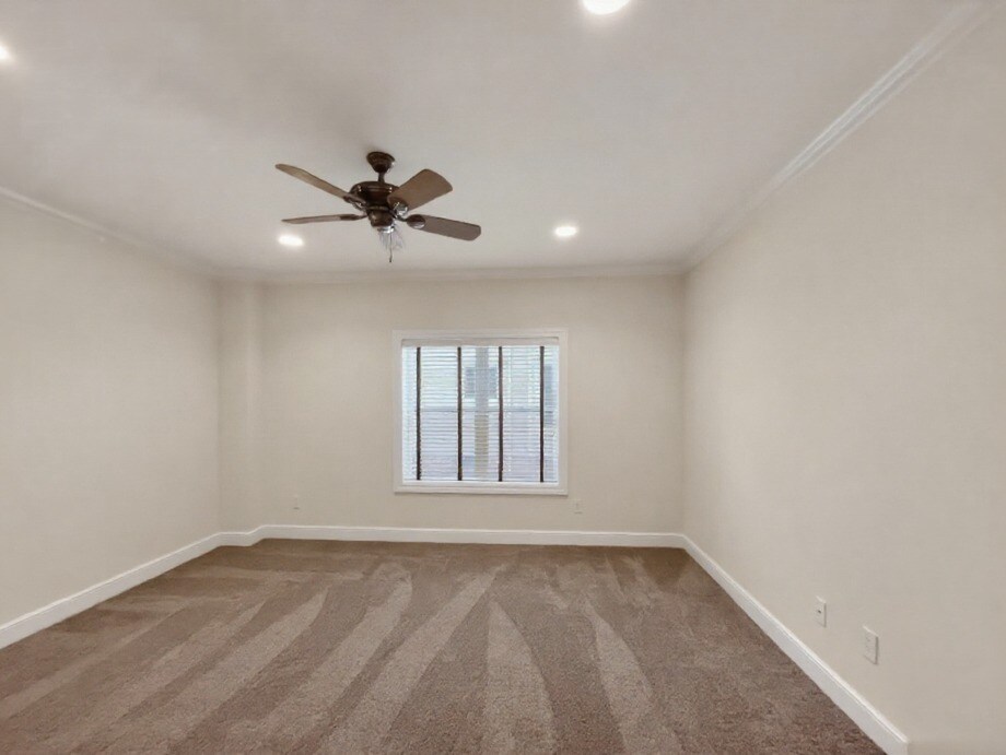 Building Photo - 2033 Fairview Ave