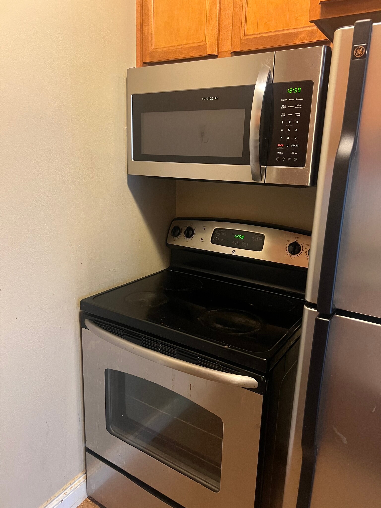 Building Photo - 15 E Kirby St