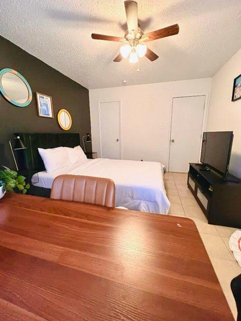 Building Photo - 10407 Burmaster Ln