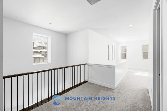 Building Photo - 5615 Valley View Rd