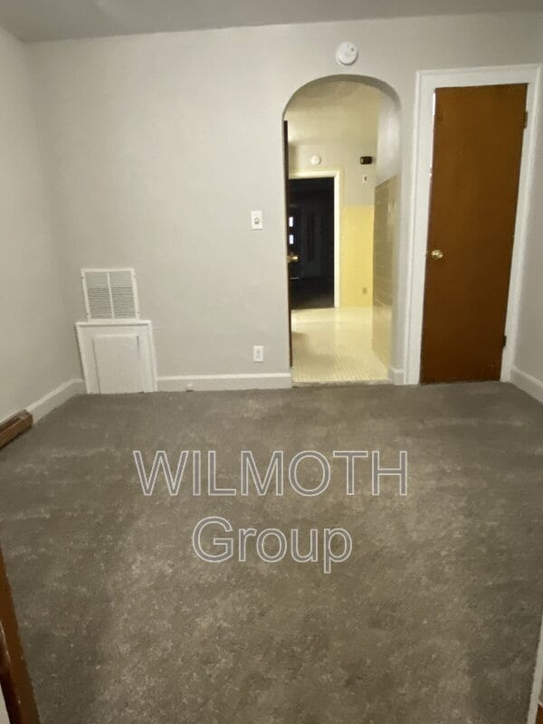 Building Photo - 5358 Winthrop Ave