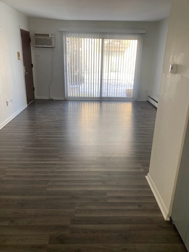 Building Photo - 92 Olesen Dr