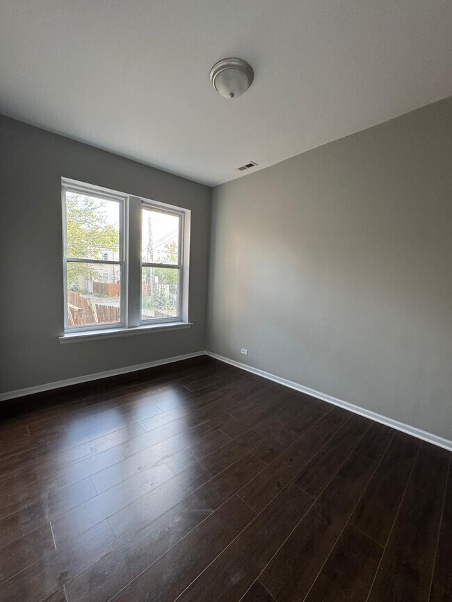 Building Photo - 3939 W Fillmore St